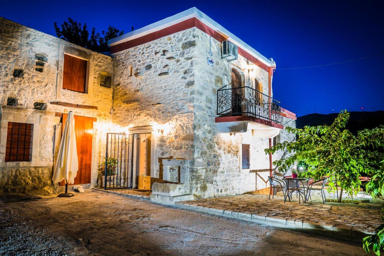 Villa Tzaniana Apomarma Exterior photo